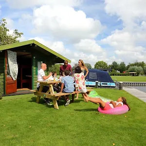 camping-recreatiepark-aalsmeer.thehaguehotels.net/